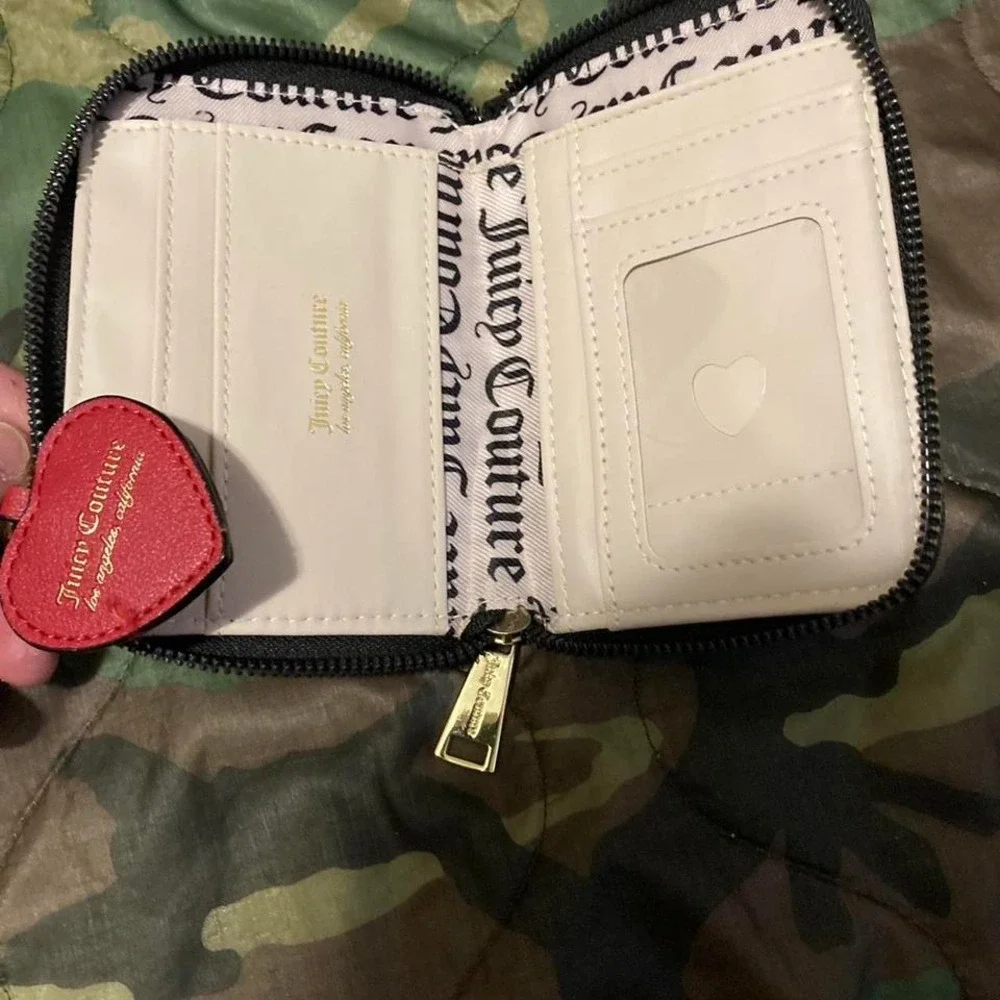 Juicy‎ couture y2k monogram cardholder with heart charm
